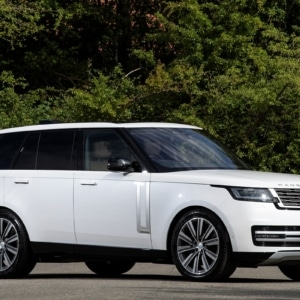 Land Rover Range Rover (2022- present) (does not include hybrid)
